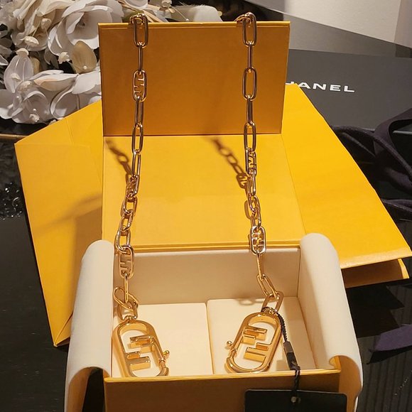 Gold Fendi Mesh Chain Necklace/Shoulder Strap (Baquette) - Picture 3 of 12